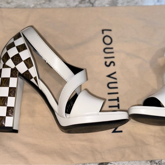 Louis Vuitton heels - Picture 8 of 10